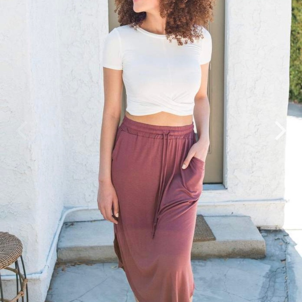Sozy Camila Midi Skirt in Dark Marsala